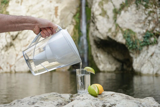 How Does a Water Filter Jug Work?